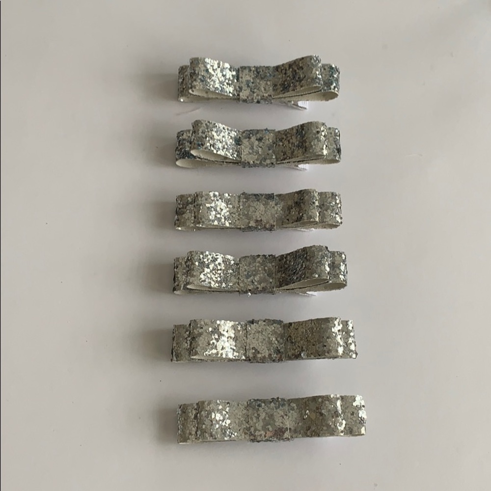 6 silver glitter bow hair clip